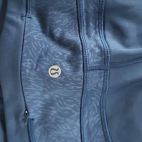 LULEMON Cold PACER Tight 28"  Size 8 NWT - Picture 3 of 5